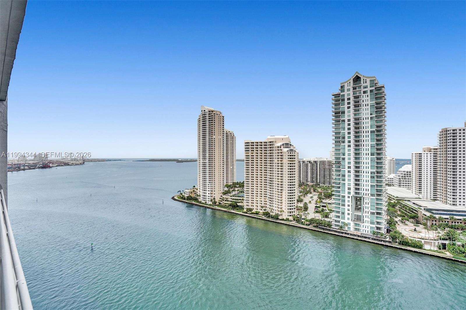 One Miami West at 325 Biscayne Blvd, Miami, FL 33131 - For Rent photo 28