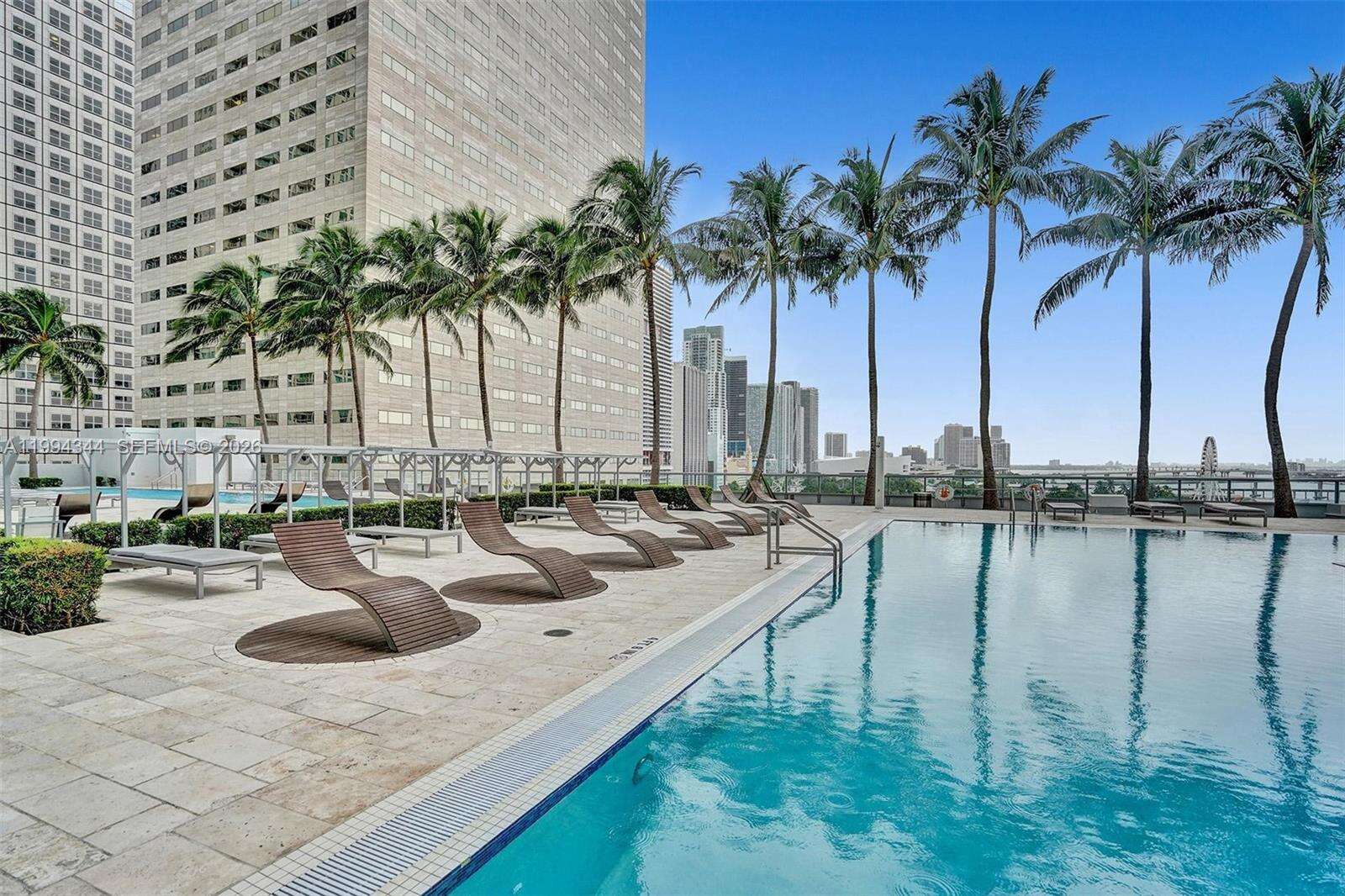 One Miami West at 325 Biscayne Blvd, Miami, FL 33131 - For Rent photo 34