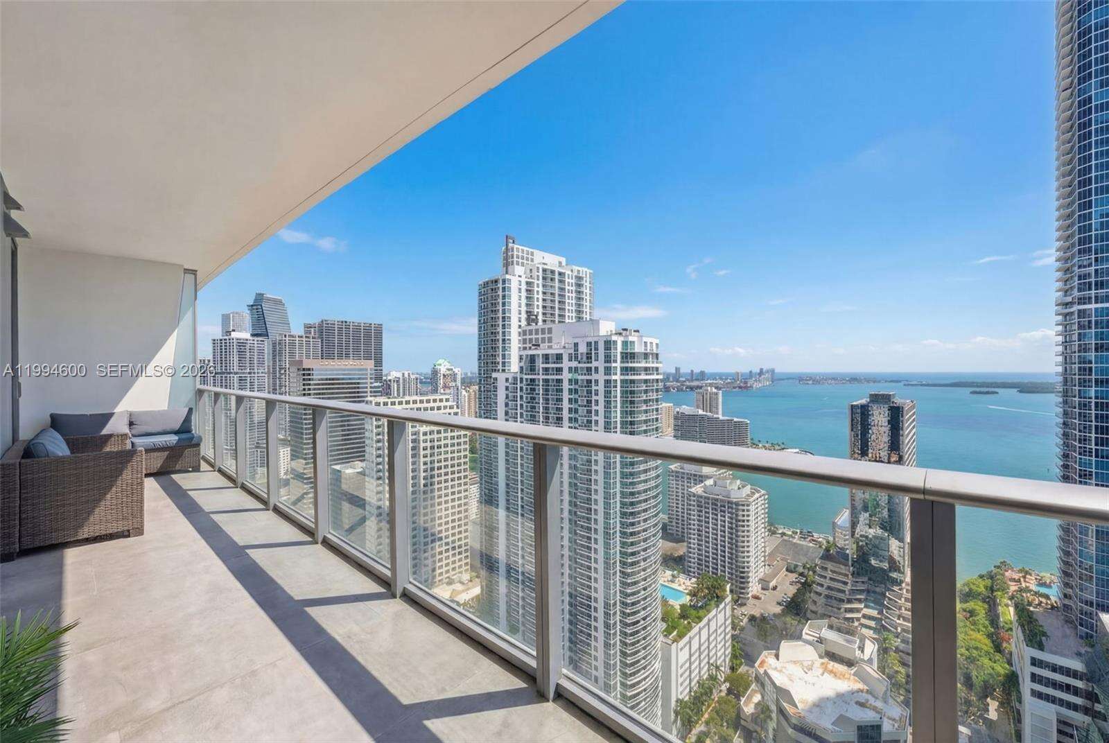 1010 Brickell at 1010 Brickell Ave, Miami, FL 33131 - For Rent photo 2