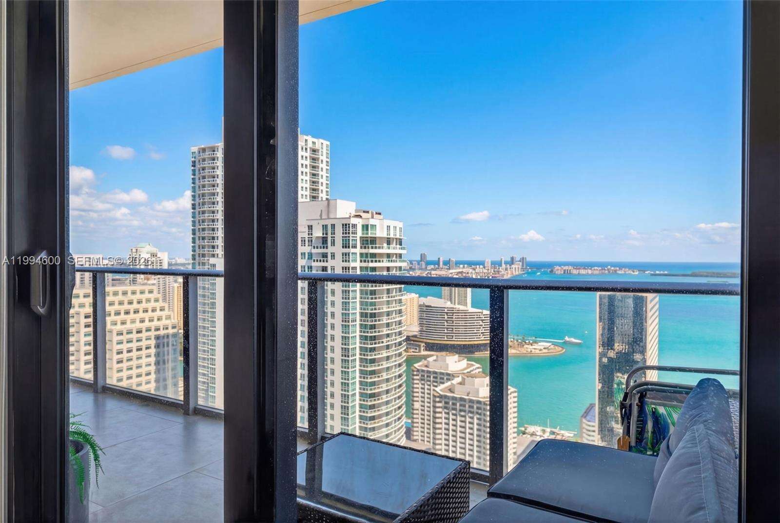 1010 Brickell at 1010 Brickell Ave, Miami, FL 33131 - For Rent photo 11