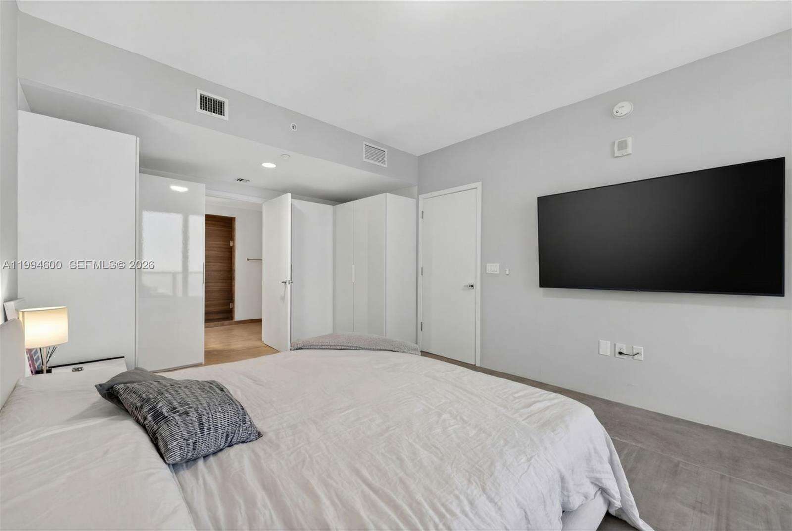 1010 Brickell at 1010 Brickell Ave, Miami, FL 33131 - For Rent photo 12
