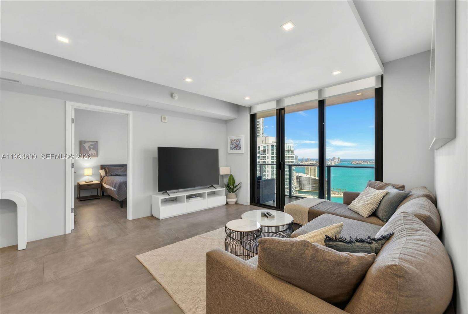 1010 Brickell at 1010 Brickell Ave, Miami, FL 33131 - For Rent photo 6