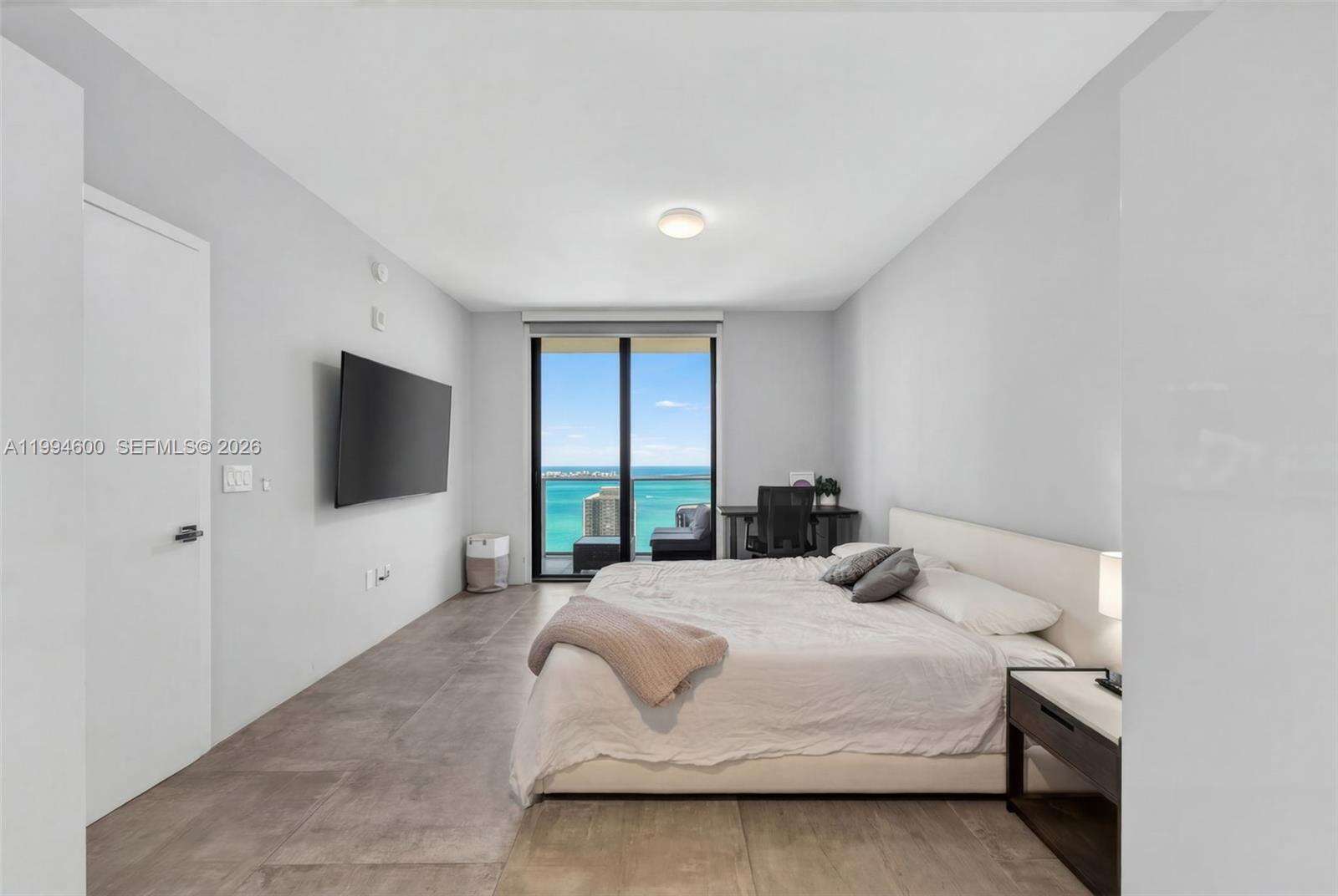 1010 Brickell at 1010 Brickell Ave, Miami, FL 33131 - For Rent photo 9