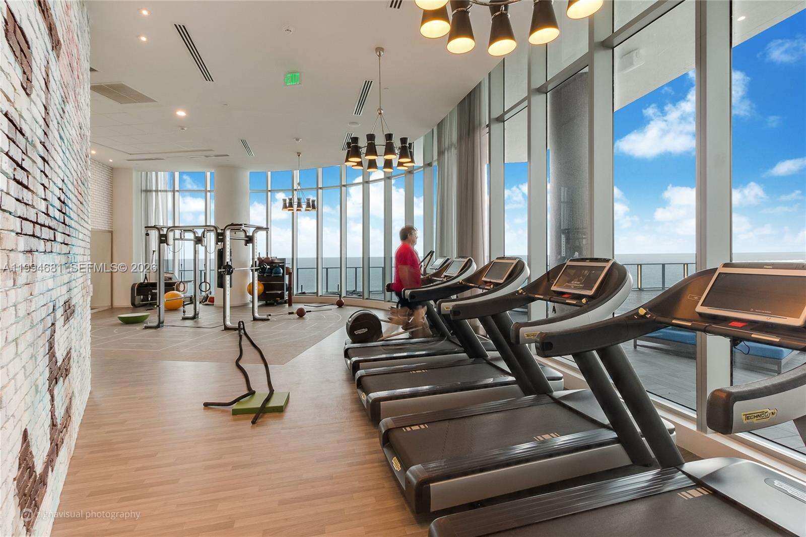 Hyde Resort at 4111 Ocean Dr, Hollywood, FL 33019 - For Rent photo 15