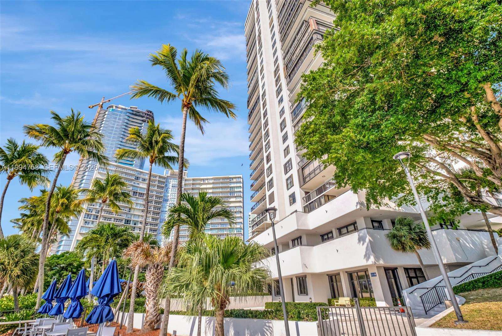 Brickell Bay Club at 2333 Brickell Ave, Miami, FL 33129 - For Rent photo 2
