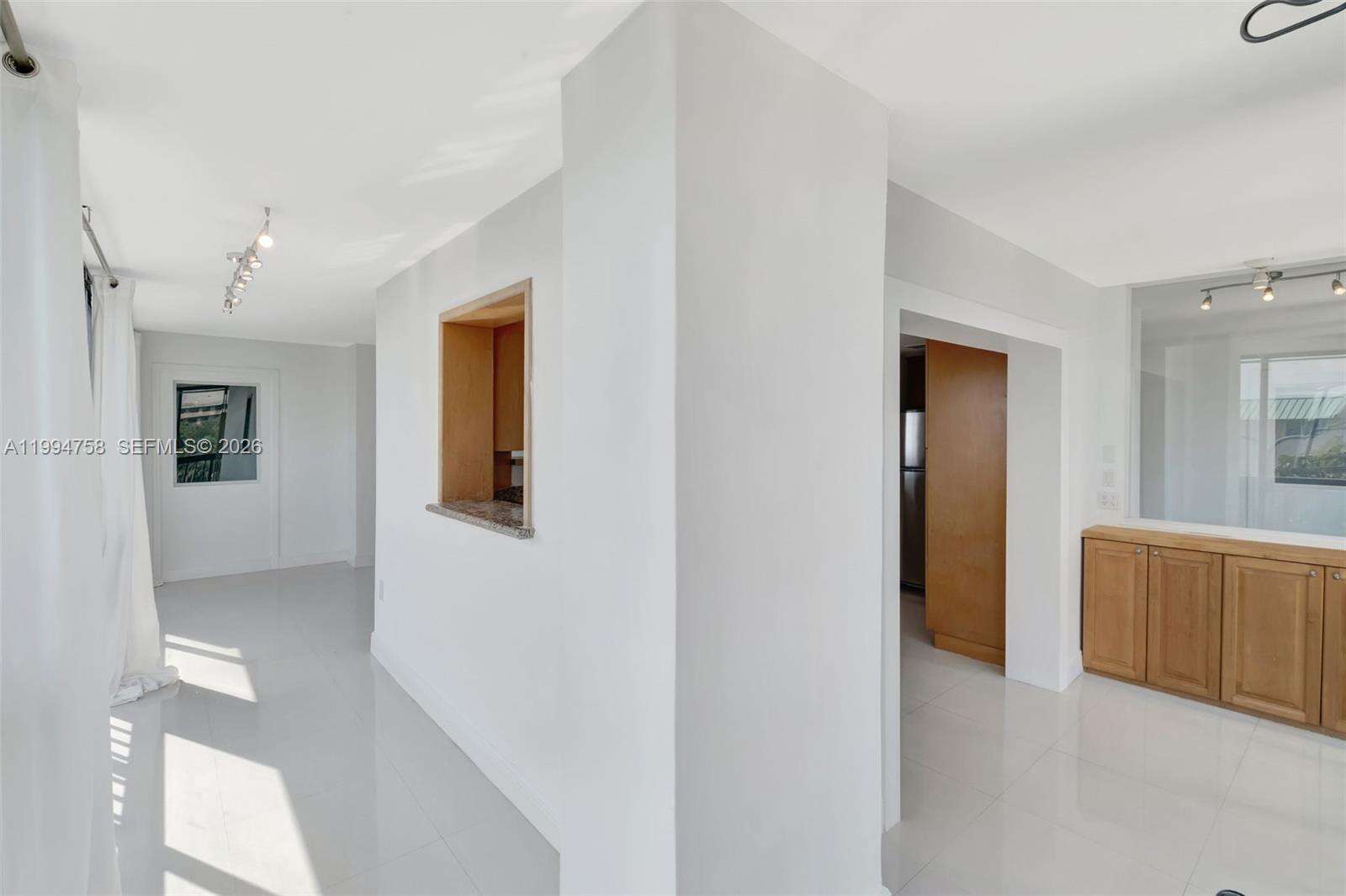 Brickell Bay Club at 2333 Brickell Ave, Miami, FL 33129 - For Rent photo 14