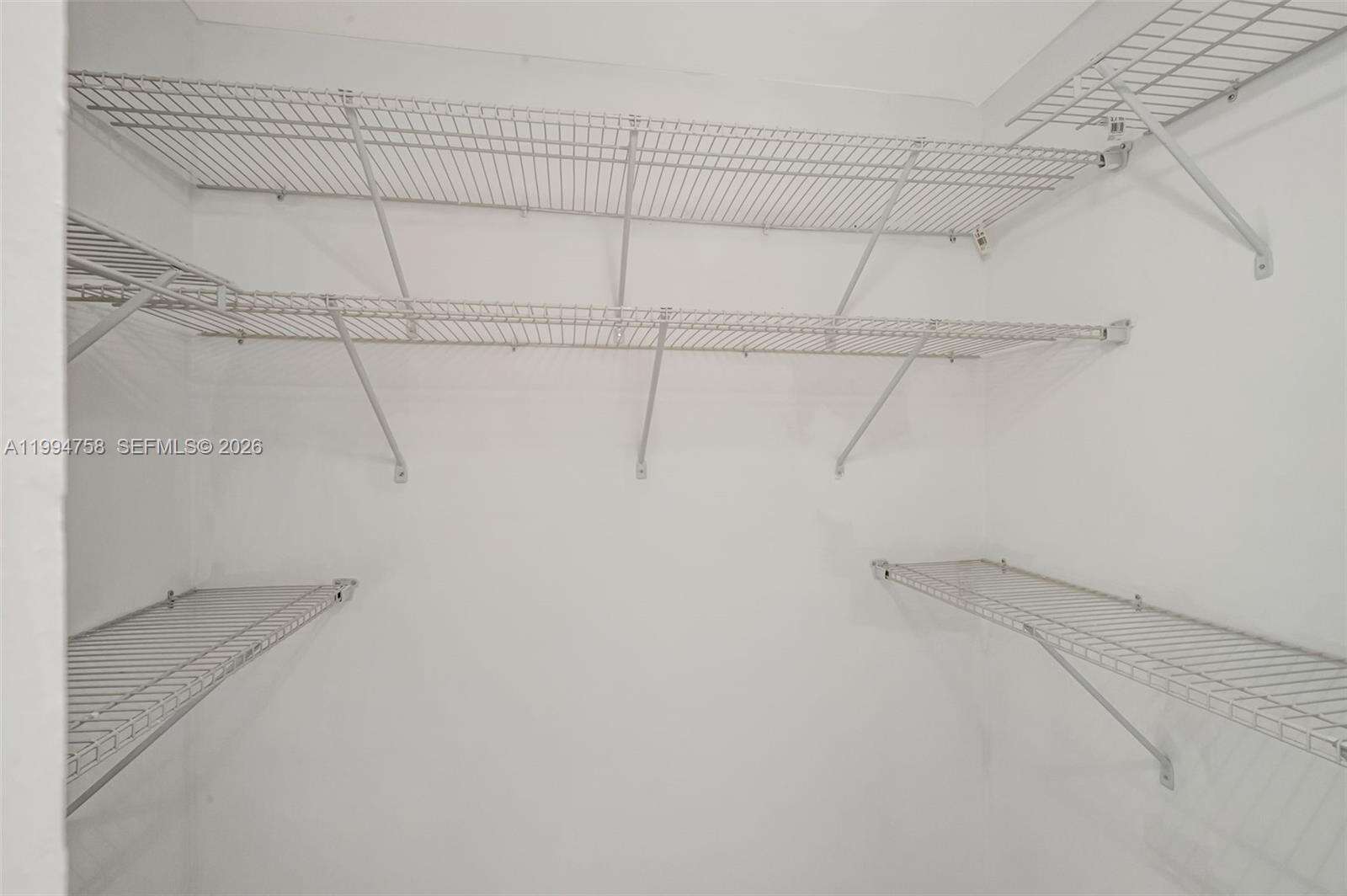 Brickell Bay Club at 2333 Brickell Ave, Miami, FL 33129 - For Rent photo 22