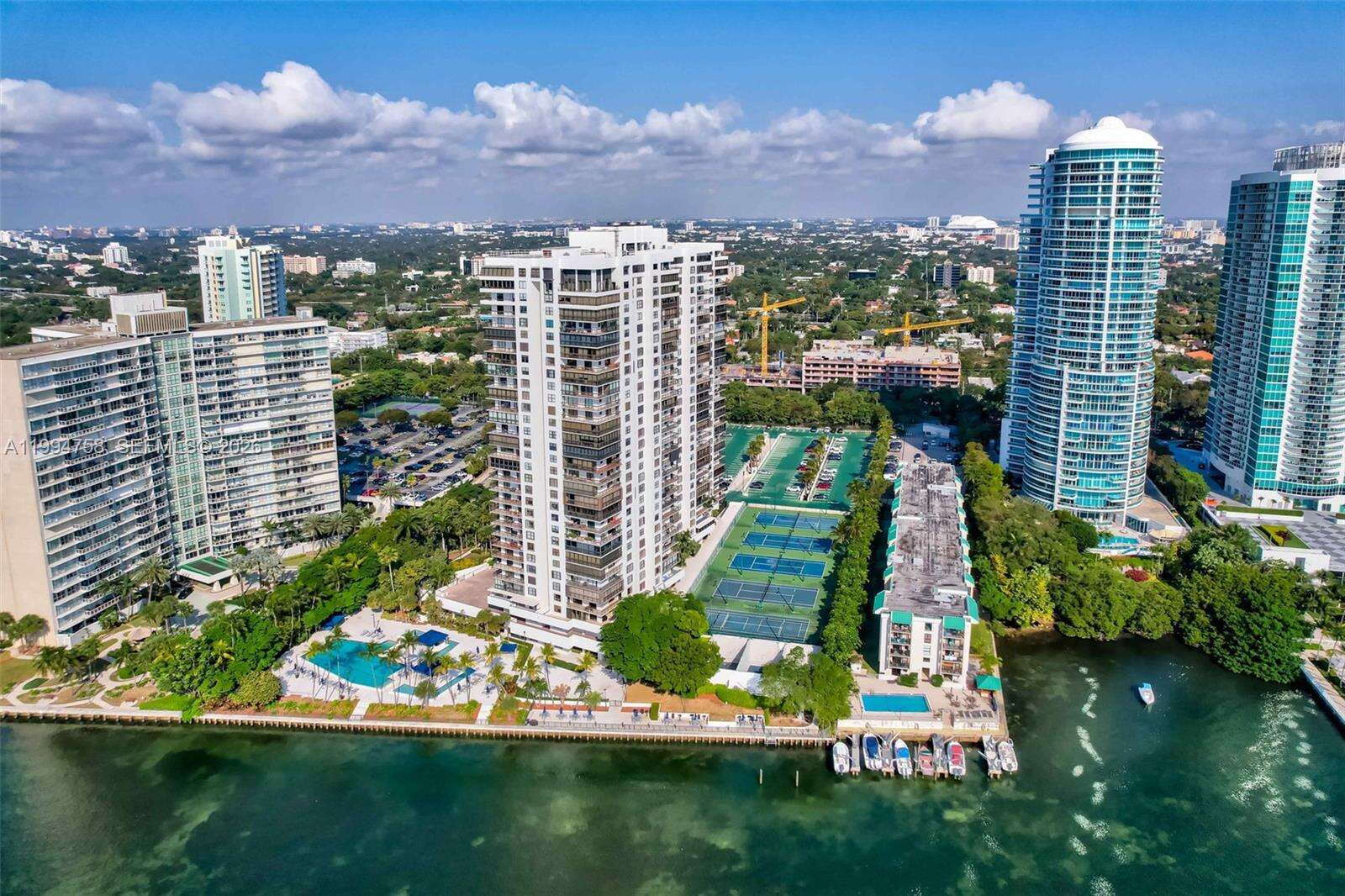 Brickell Bay Club at 2333 Brickell Ave, Miami, FL 33129 - For Rent photo 50