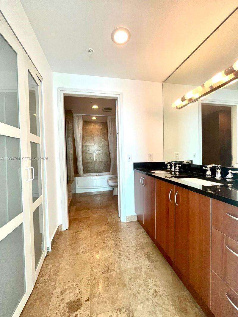 Met 1 at 300 Biscayne Blvd, Miami, FL 33131 - For Rent photo 11