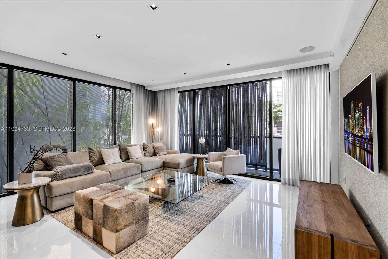 350 Meridian Condos for Sale & Rent | Picture 1