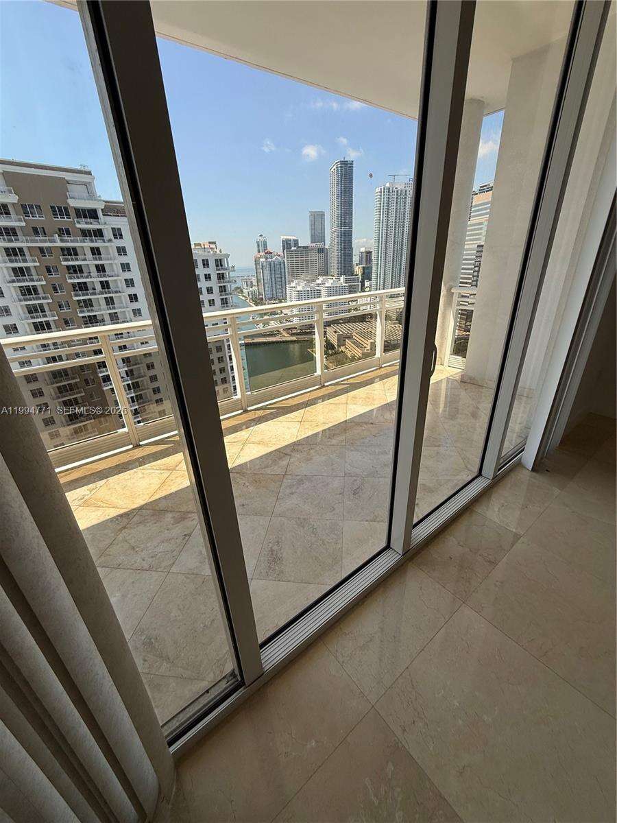 Carbonell at 901 Brickell Key Blvd, Miami, FL 33131 - For Rent photo 15