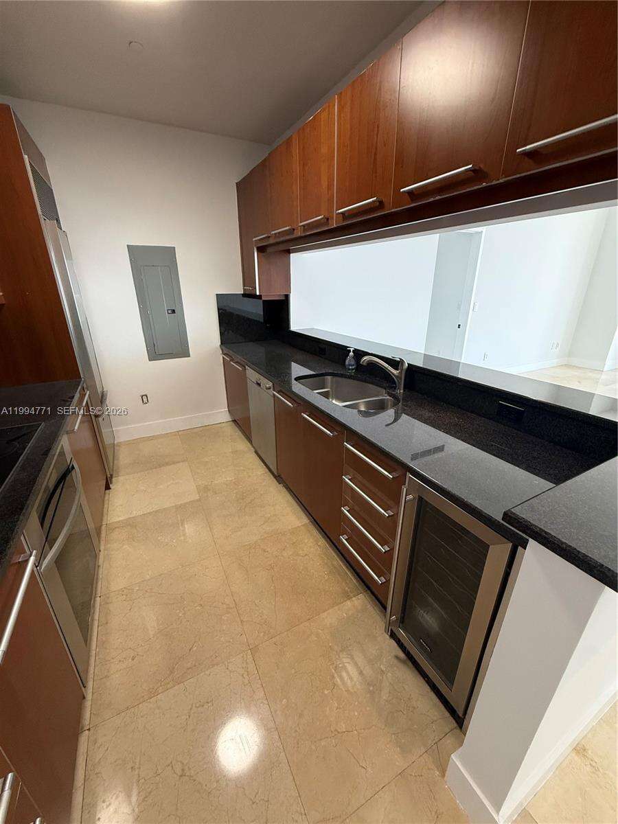 Carbonell at 901 Brickell Key Blvd, Miami, FL 33131 - For Rent photo 6