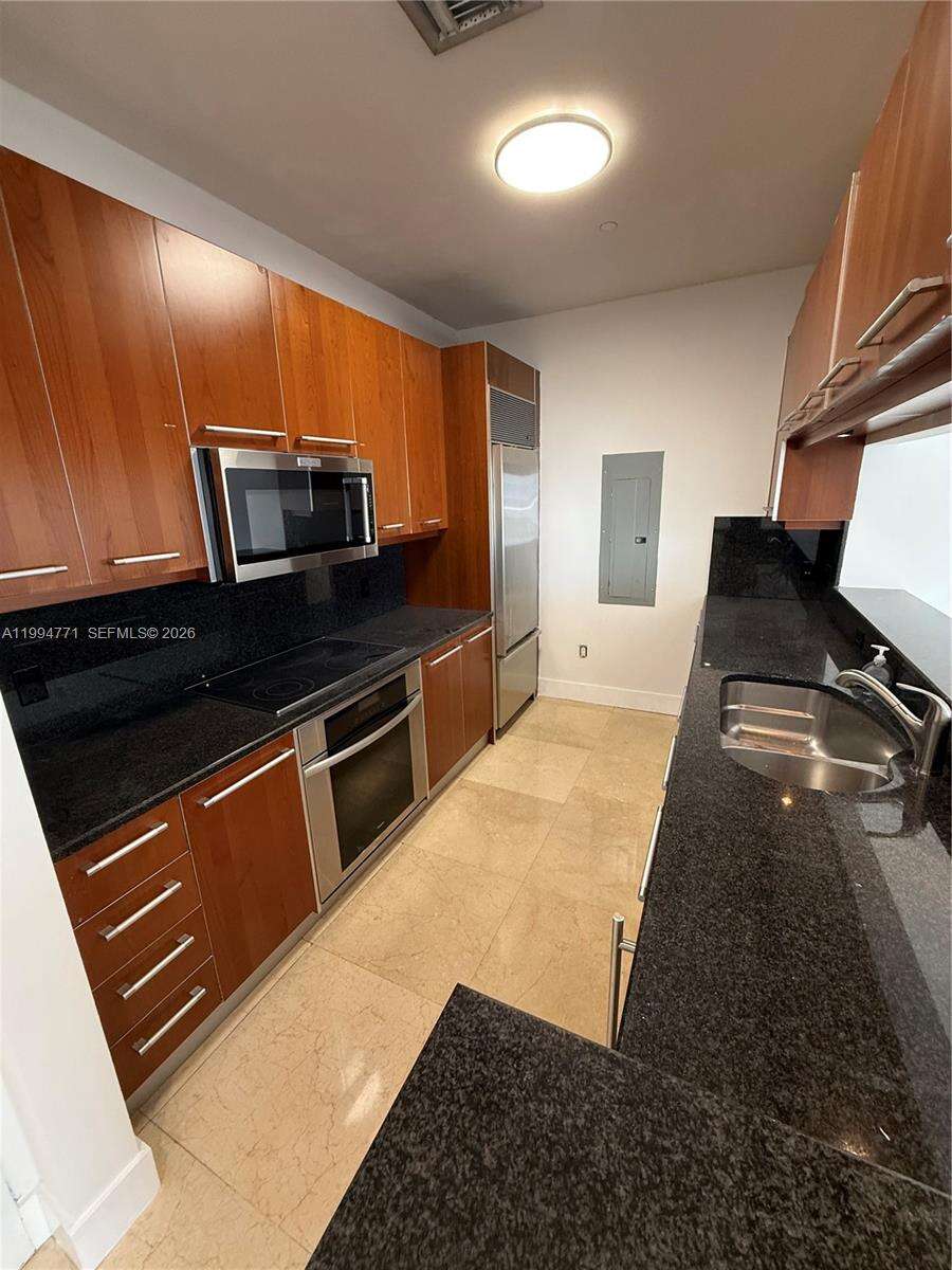Carbonell at 901 Brickell Key Blvd, Miami, FL 33131 - For Rent photo 7