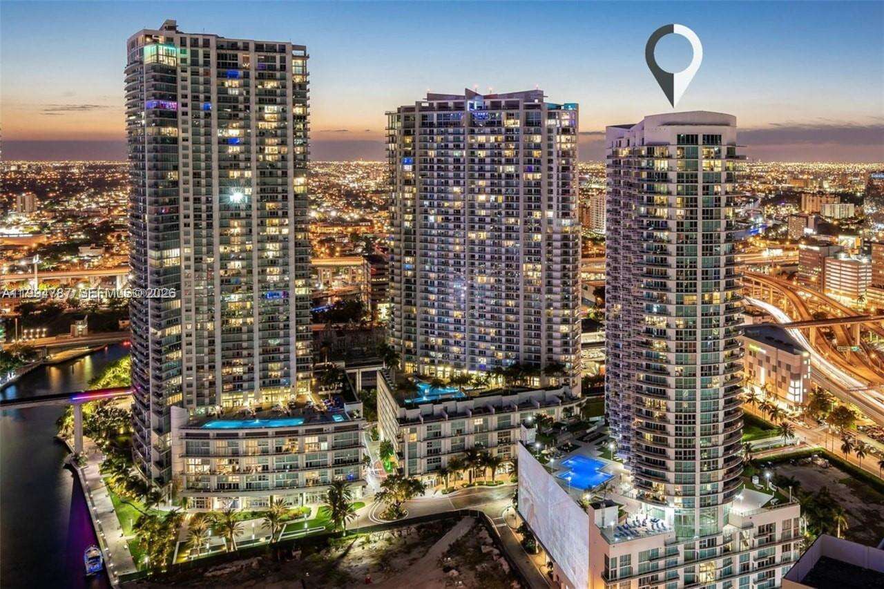 Wind By Neo at 350 Miami Ave, Miami, FL 33130 - For Rent photo 1