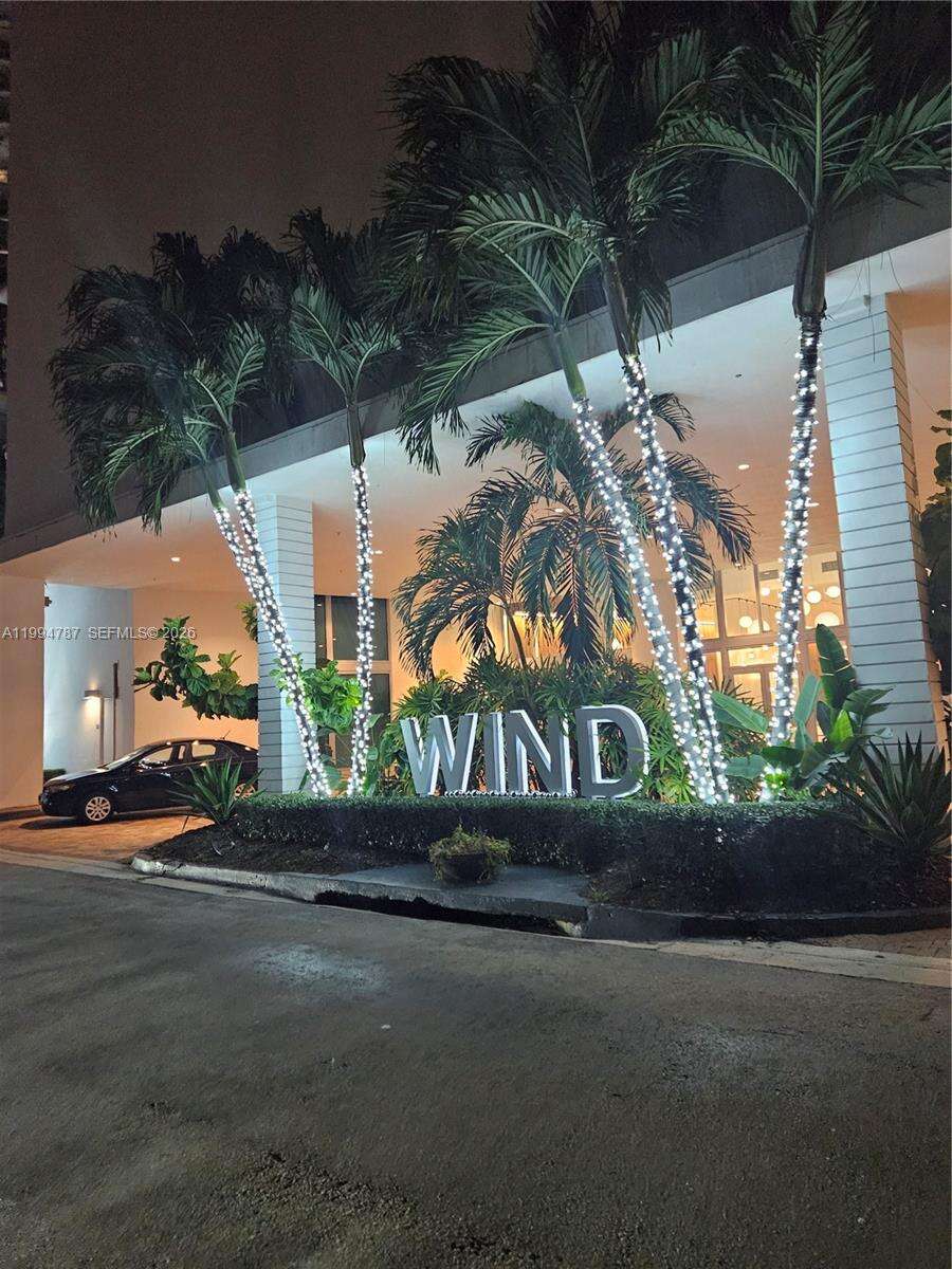 Wind By Neo at 350 Miami Ave, Miami, FL 33130 - For Rent photo 3
