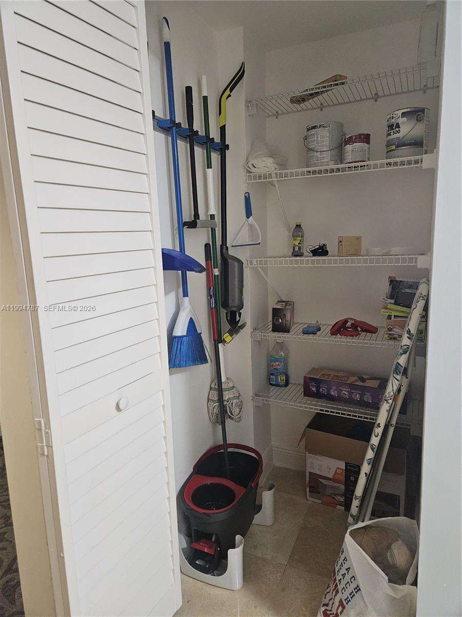 Wind By Neo at 350 Miami Ave, Miami, FL 33130 - For Rent photo 48