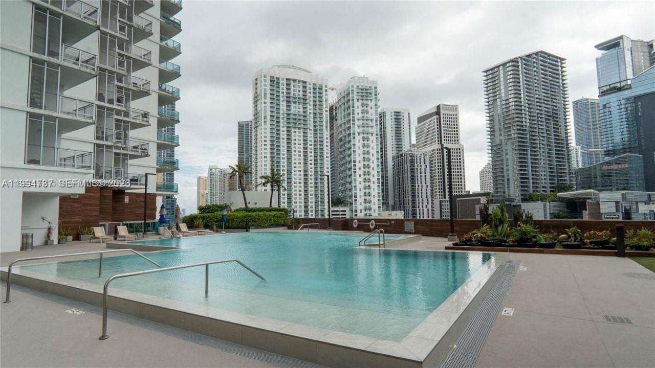 Wind By Neo at 350 Miami Ave, Miami, FL 33130 - For Rent photo 7