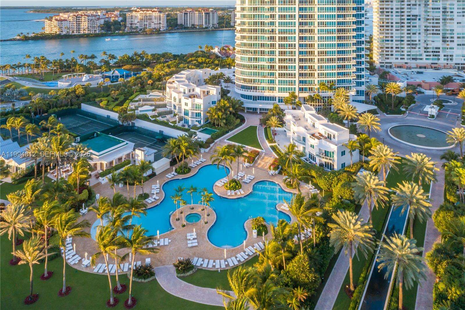 Continuum South Tower at 100 Pointe Dr, Miami Beach, FL 33139 - For Rent photo 32