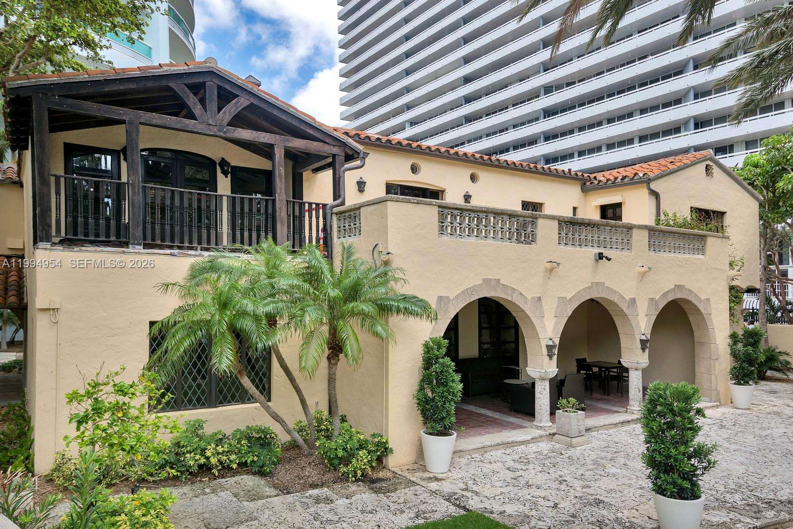Santa Maria at 1643 Brickell Ave, Miami, FL 33129 - For Rent photo 42