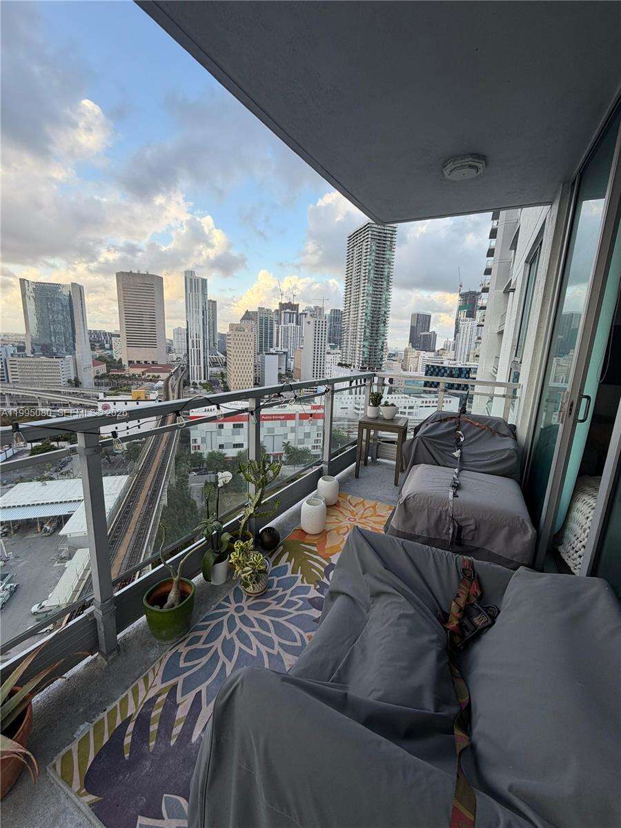 The Ivy at 90 3 St, Miami, FL 33130 - For Rent photo 4