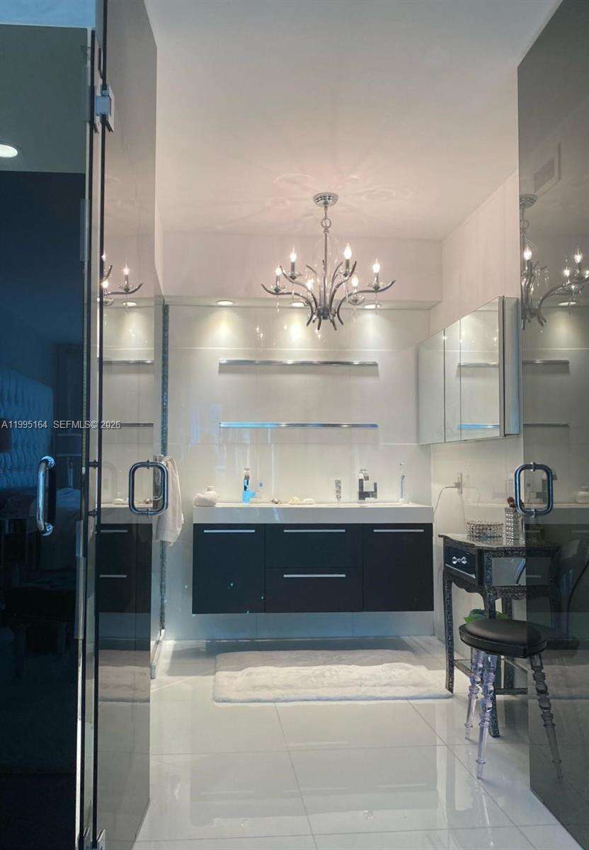 Roney Palace at 2301 Collins Ave, Miami Beach, FL 33139 - For Rent photo 11