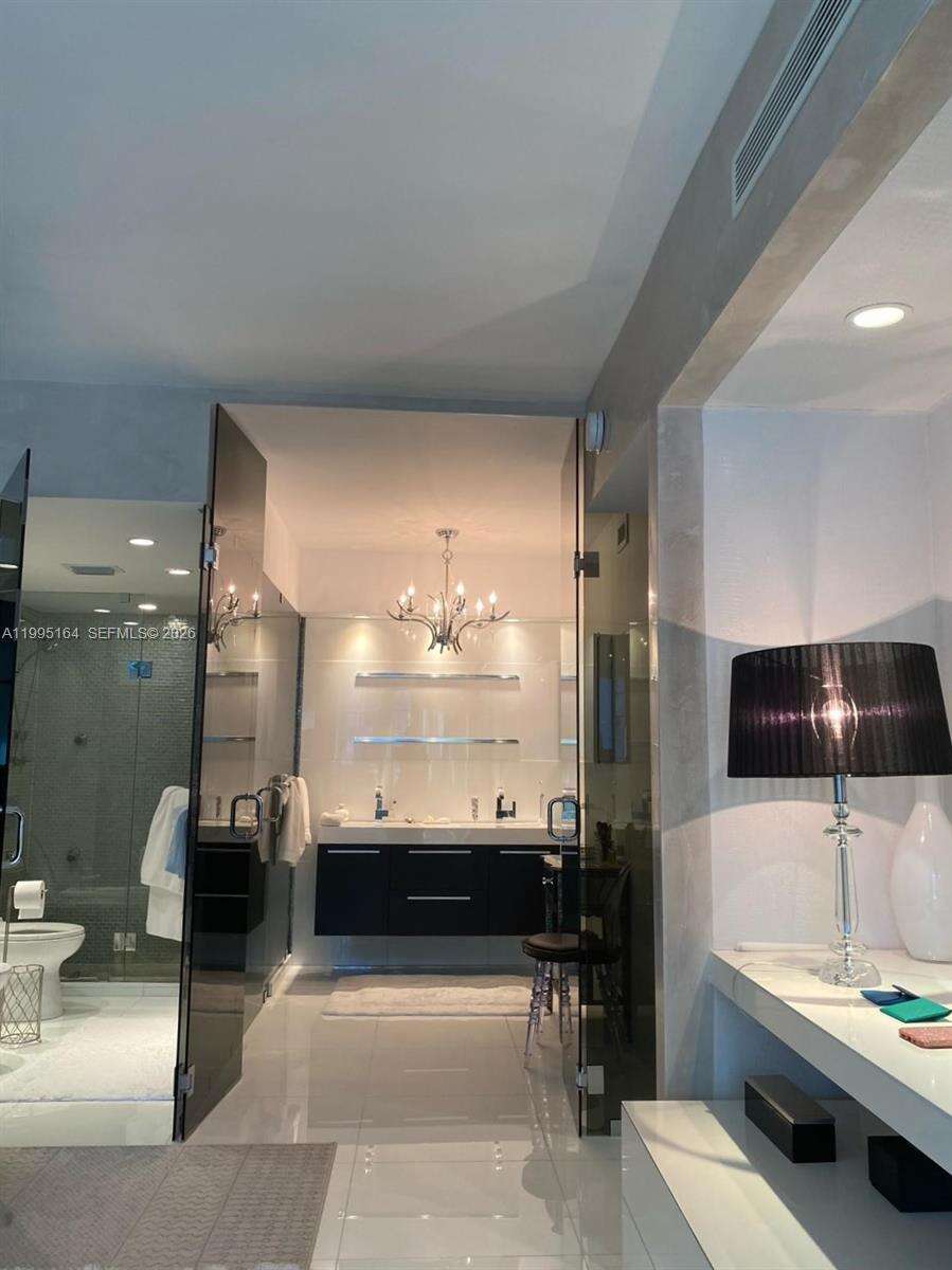 Roney Palace at 2301 Collins Ave, Miami Beach, FL 33139 - For Rent photo 13
