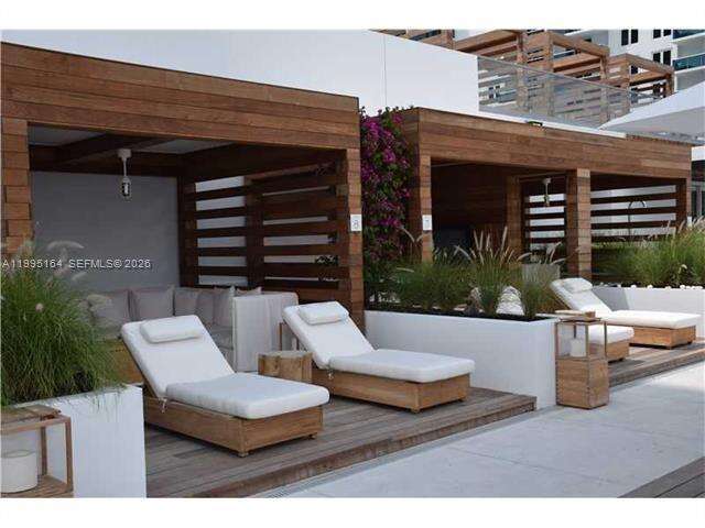 Roney Palace at 2301 Collins Ave, Miami Beach, FL 33139 - For Rent photo 23