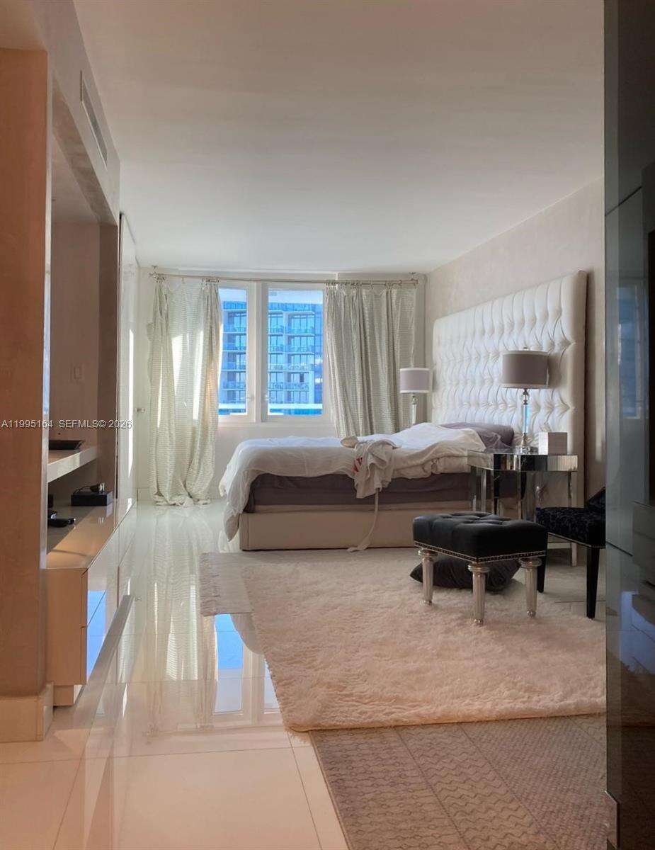 Roney Palace at 2301 Collins Ave, Miami Beach, FL 33139 - For Rent photo 6