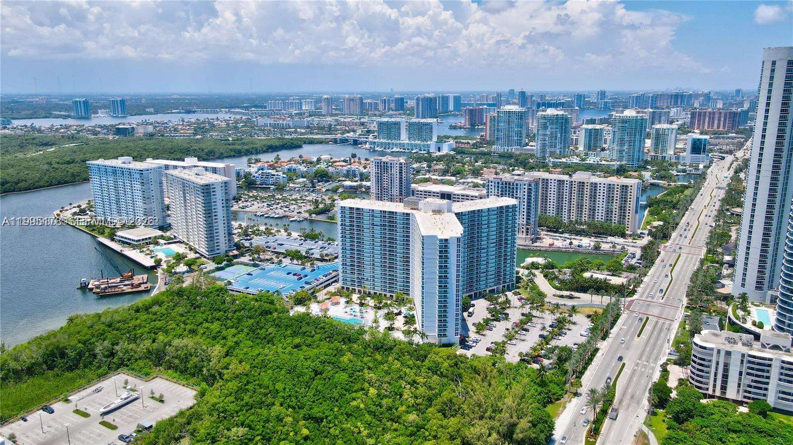 Arlen House at 100 Bayview Dr, Sunny Isles Beach, FL 33160 - For Rent photo 3