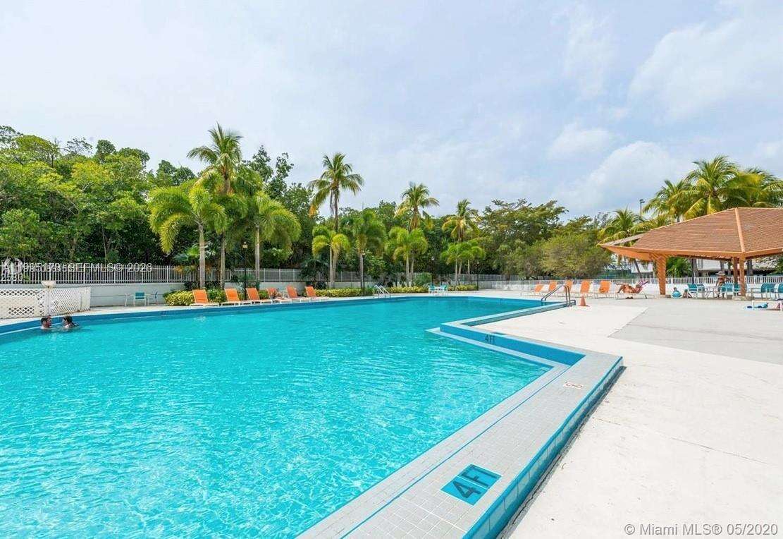 Arlen House at 100 Bayview Dr, Sunny Isles Beach, FL 33160 - For Rent photo 38