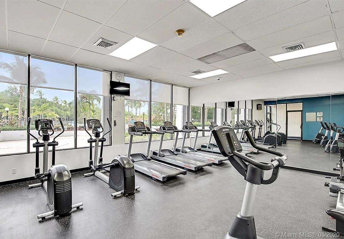 Arlen House at 100 Bayview Dr, Sunny Isles Beach, FL 33160 - For Rent photo 43