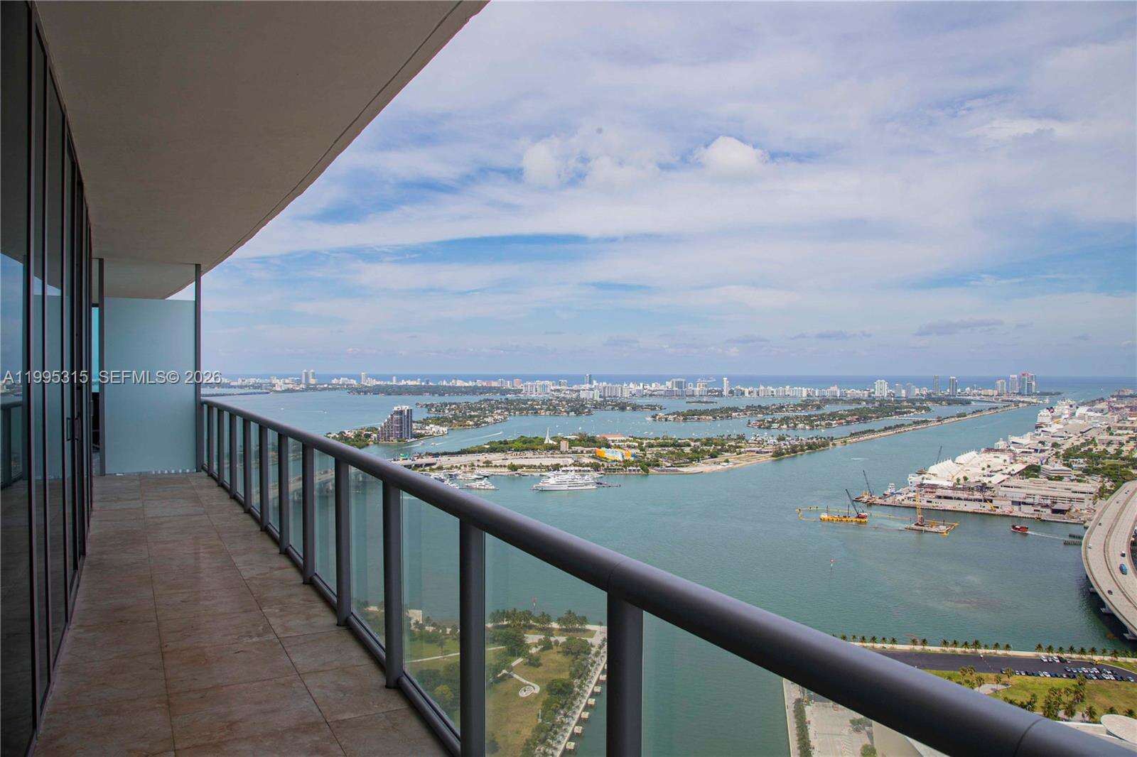 Marina Blue at 888 Biscayne Blvd, Miami, FL 33132 - For Rent photo 14
