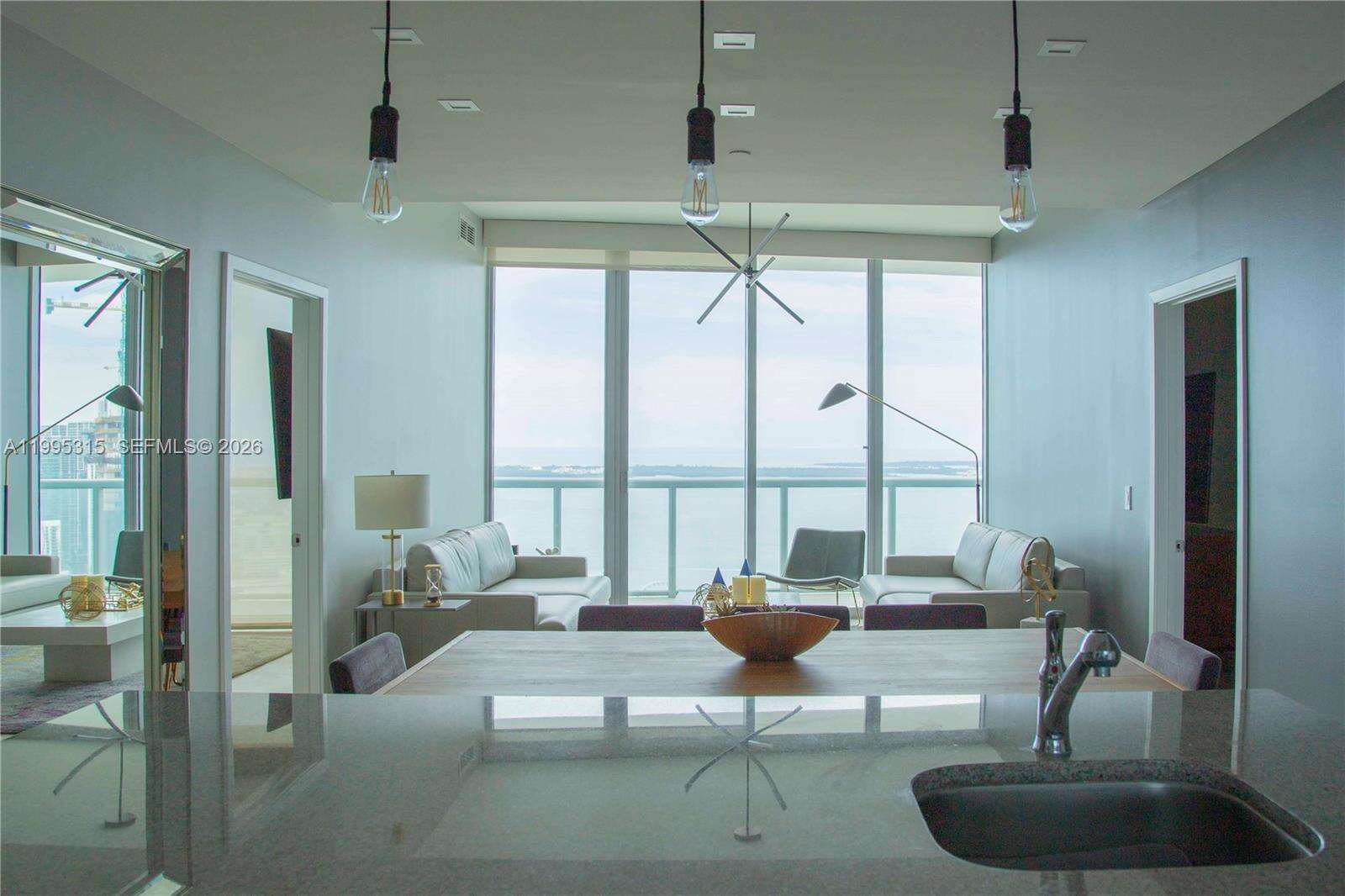 Marina Blue at 888 Biscayne Blvd, Miami, FL 33132 - For Rent photo 4