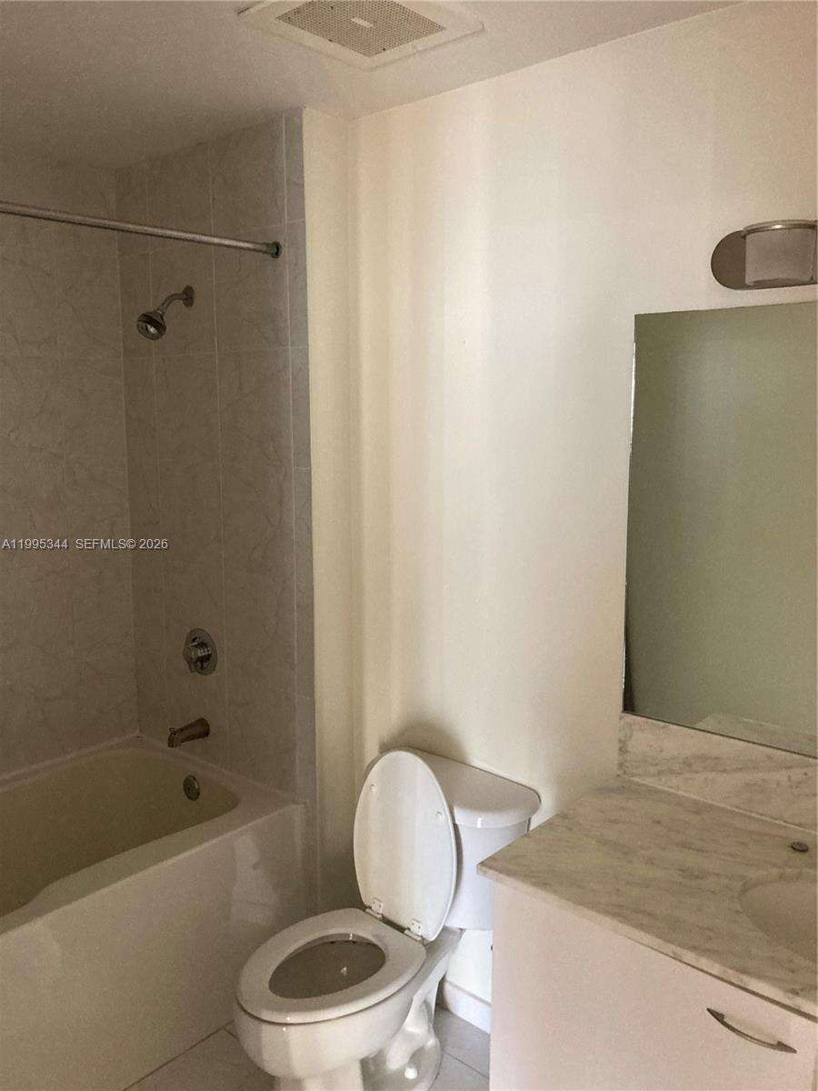 The Loft 2 at 133 2 Ave, Miami, FL 33132 - For Rent photo 9