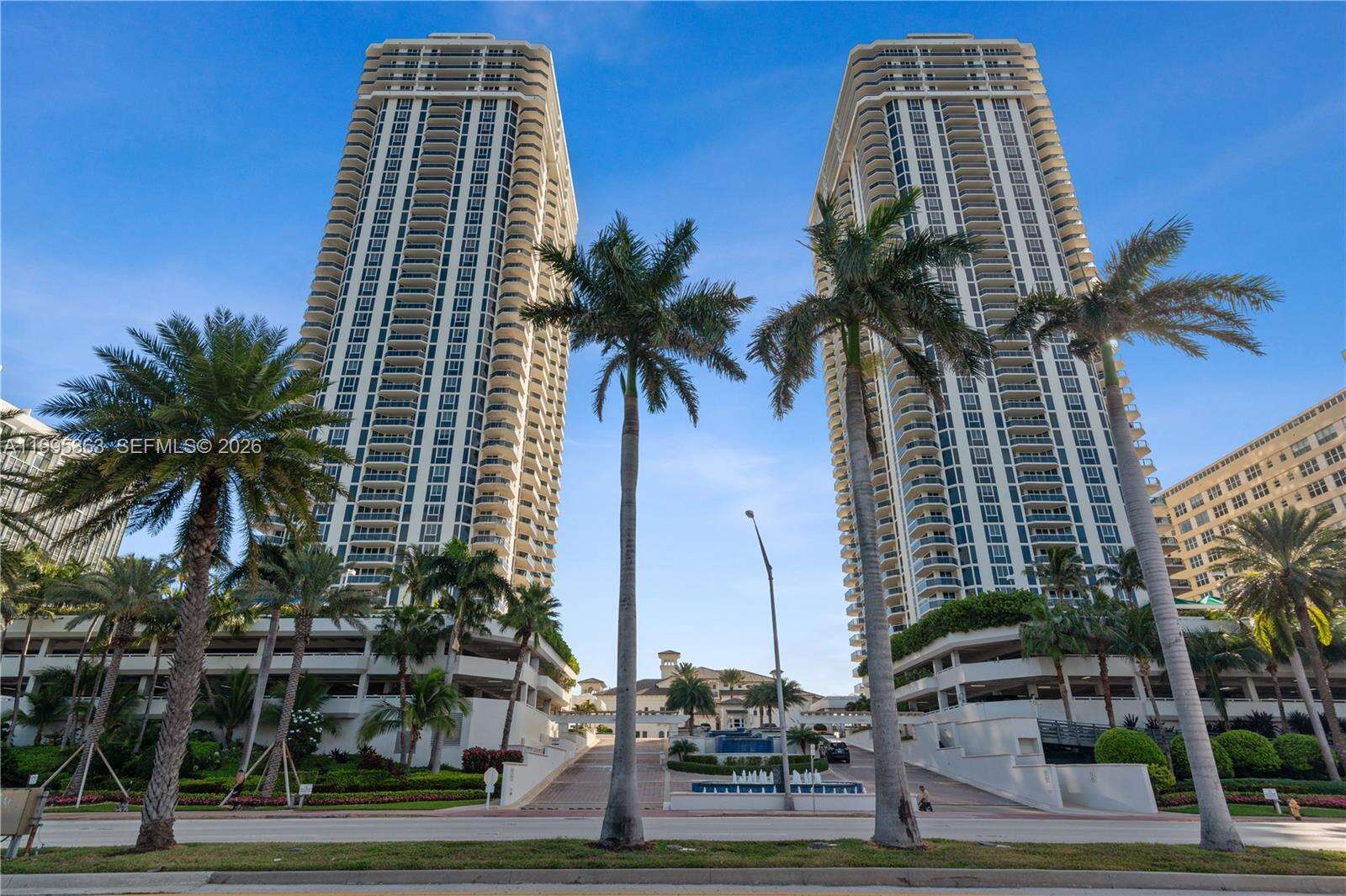 Blue Diamond at 4779 Collins Ave, Miami Beach, FL 33140 - For Rent photo 16