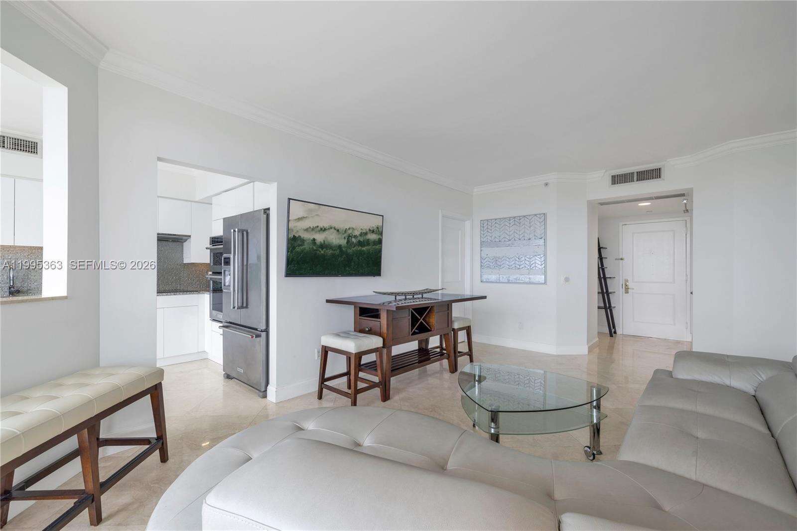 Blue Diamond at 4779 Collins Ave, Miami Beach, FL 33140 - For Rent photo 5