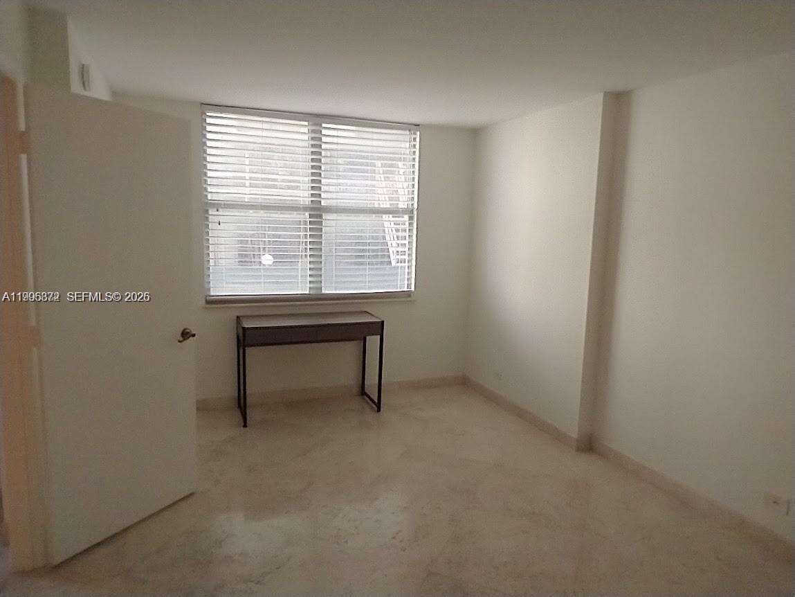 Maison Grande at 6039 Collins Ave, Miami Beach, FL 33140 - For Rent photo 12