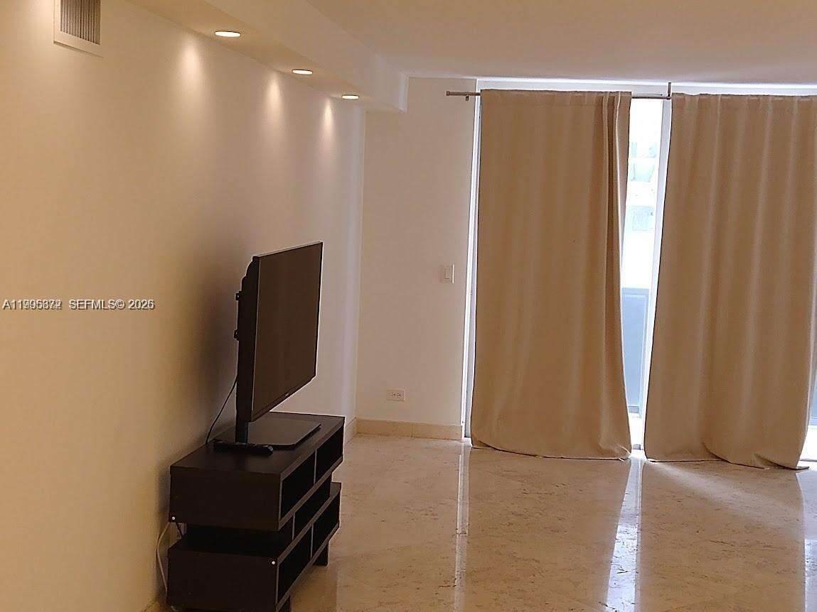 Maison Grande at 6039 Collins Ave, Miami Beach, FL 33140 - For Rent photo 18