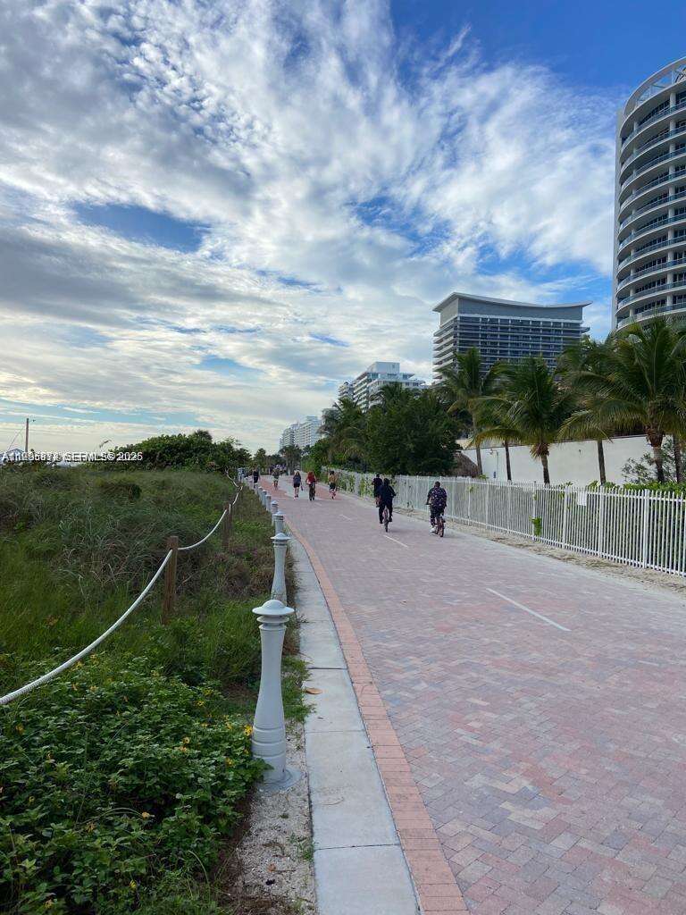 Maison Grande at 6039 Collins Ave, Miami Beach, FL 33140 - For Rent photo 37