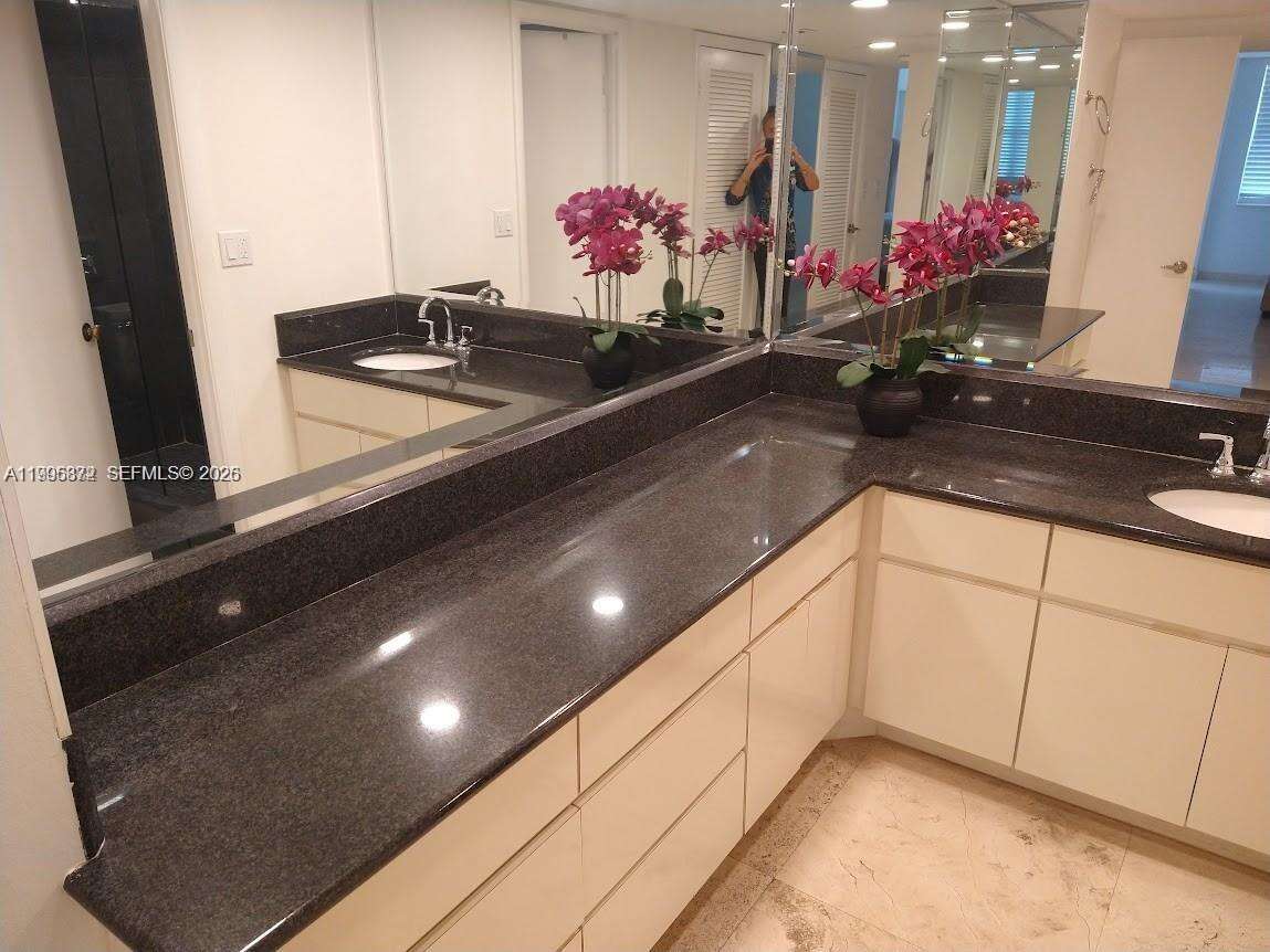 Maison Grande at 6039 Collins Ave, Miami Beach, FL 33140 - For Rent photo 6