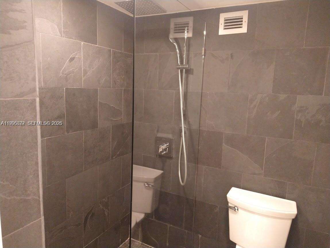 Maison Grande at 6039 Collins Ave, Miami Beach, FL 33140 - For Rent photo 8
