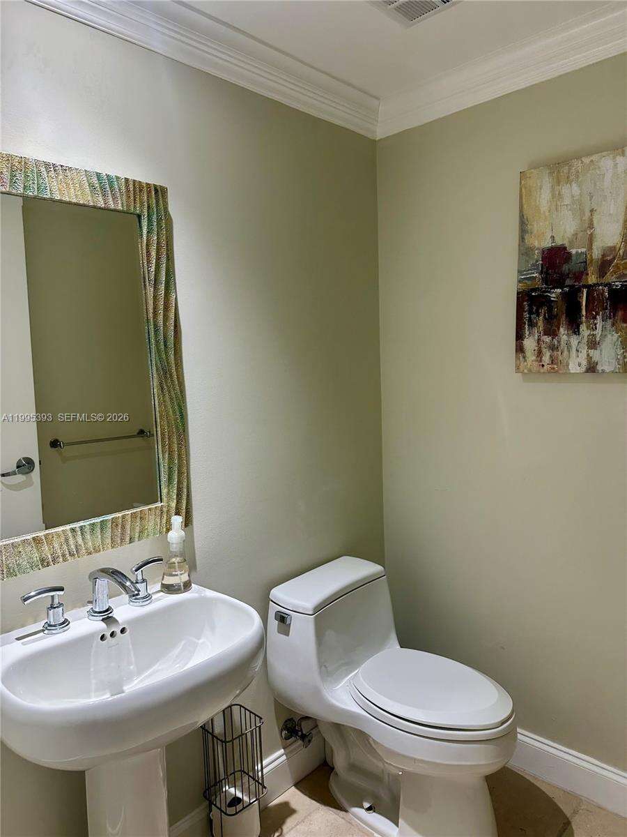 Ocean Palms at 3101 Ocean Dr, Hollywood, FL 33019 - For Rent photo 17