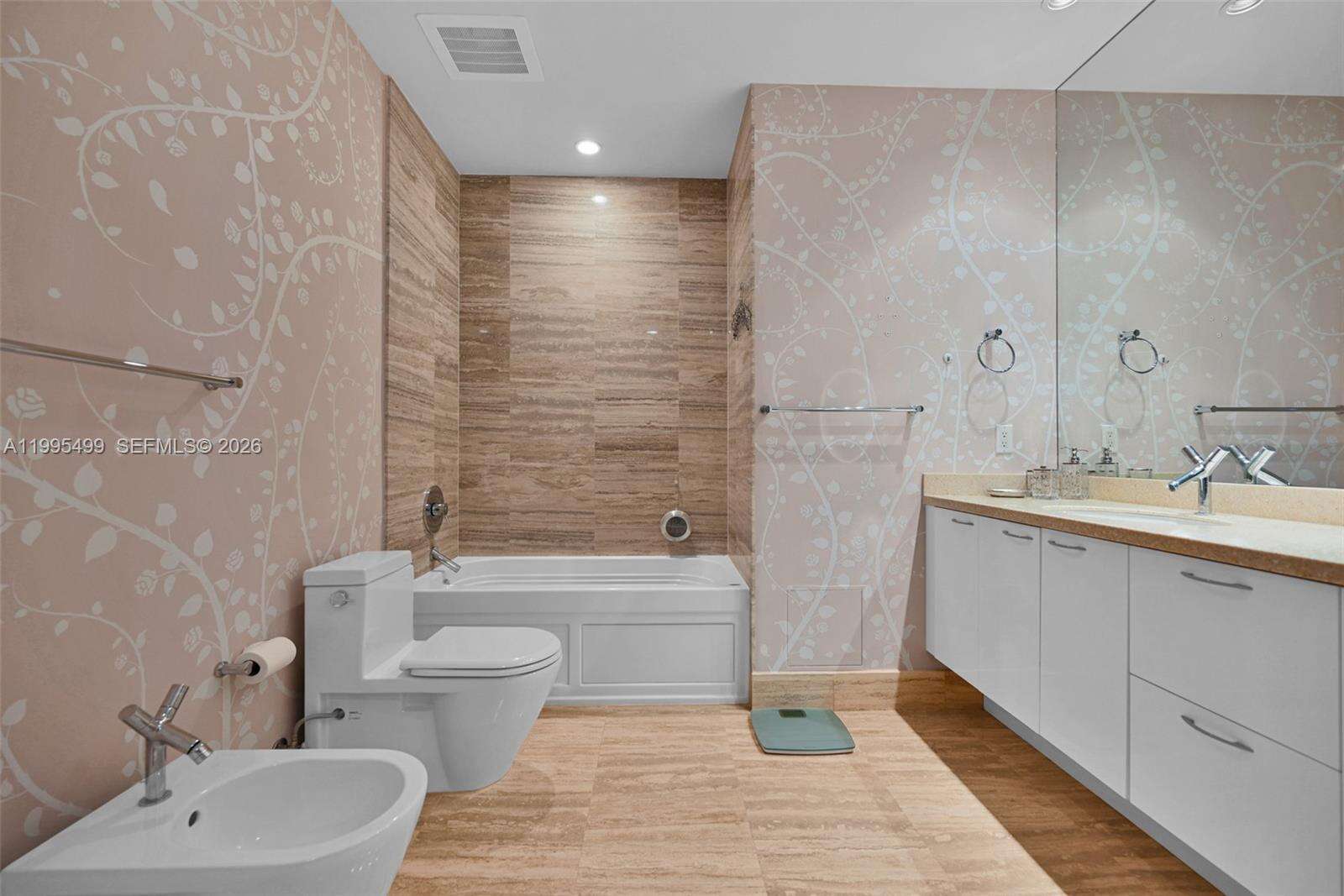 Trump Tower 2 at 15901 Collins Ave, Sunny Isles Beach, FL 33160 - For Rent photo 21