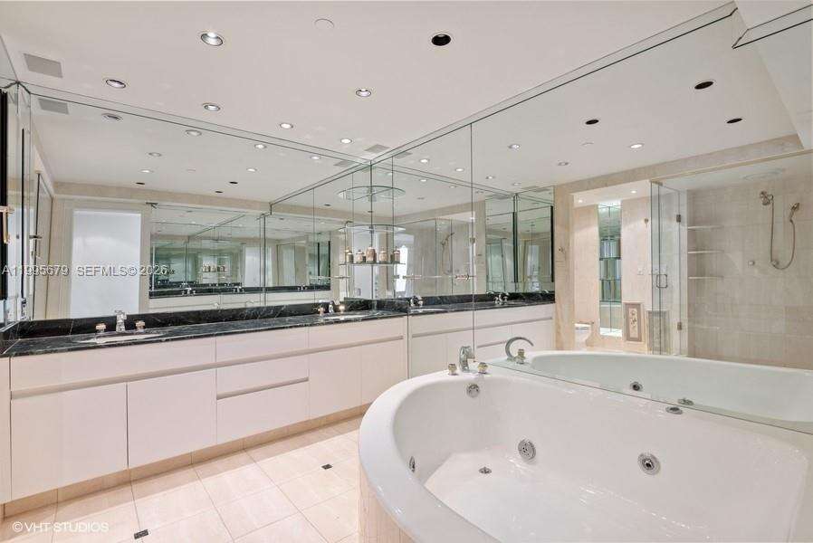 Turnberry Isle at 19707 Turnberry Way, Aventura, FL 33180 - For Rent photo 16