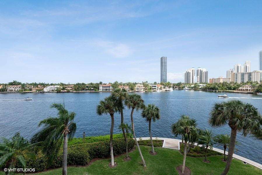 Turnberry Isle at 19707 Turnberry Way, Aventura, FL 33180 - For Rent photo 3