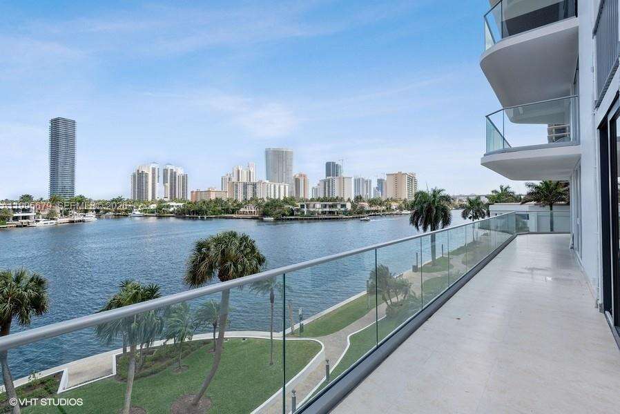Turnberry Isle at 19707 Turnberry Way, Aventura, FL 33180 - For Rent photo 4