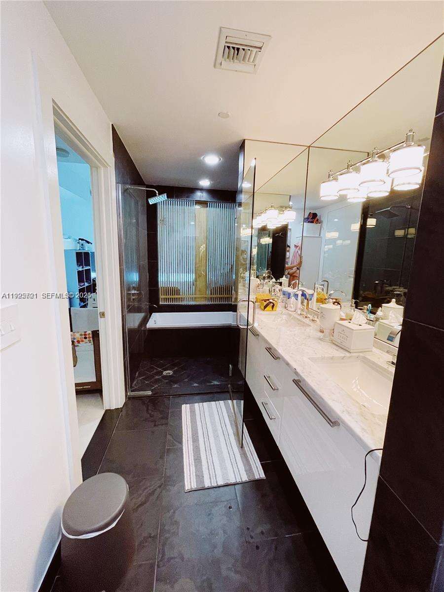 900 Biscayne at 900 Biscayne Blvd, Miami, FL 33132 - For Rent photo 32