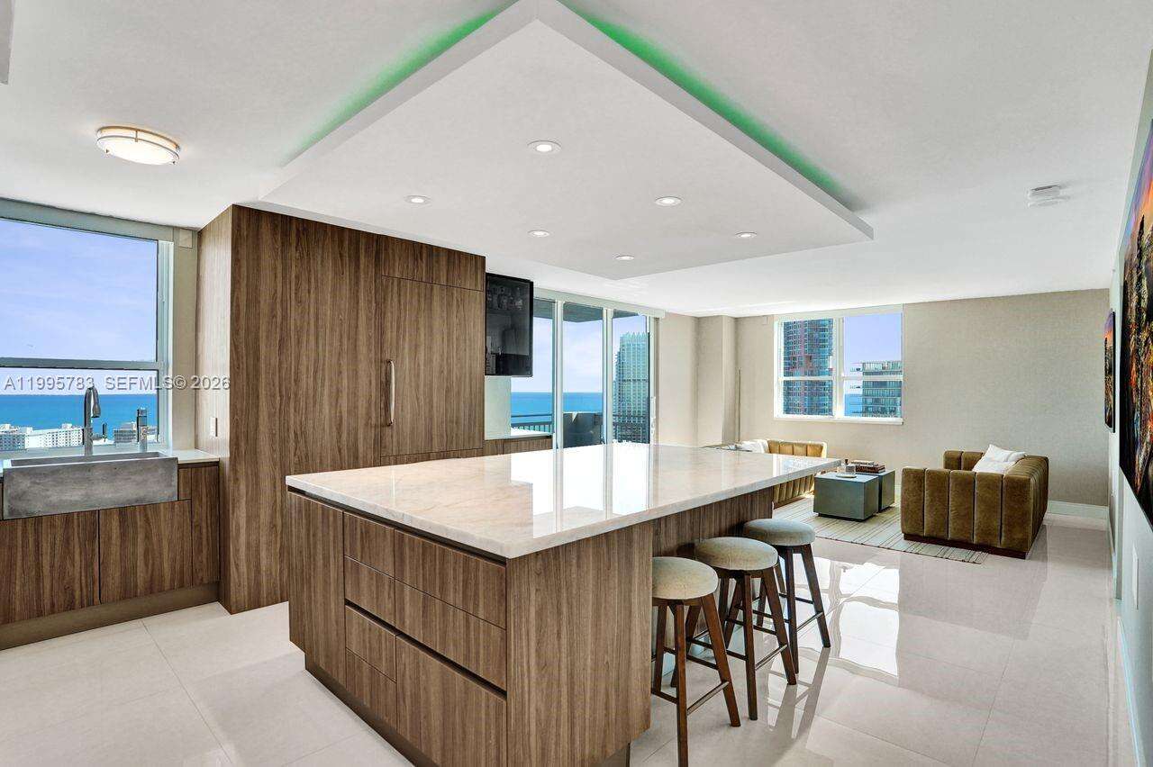 Yacht Club At Portofino at 90 Alton Rd, Miami Beach, FL 33139 - For Rent photo 1