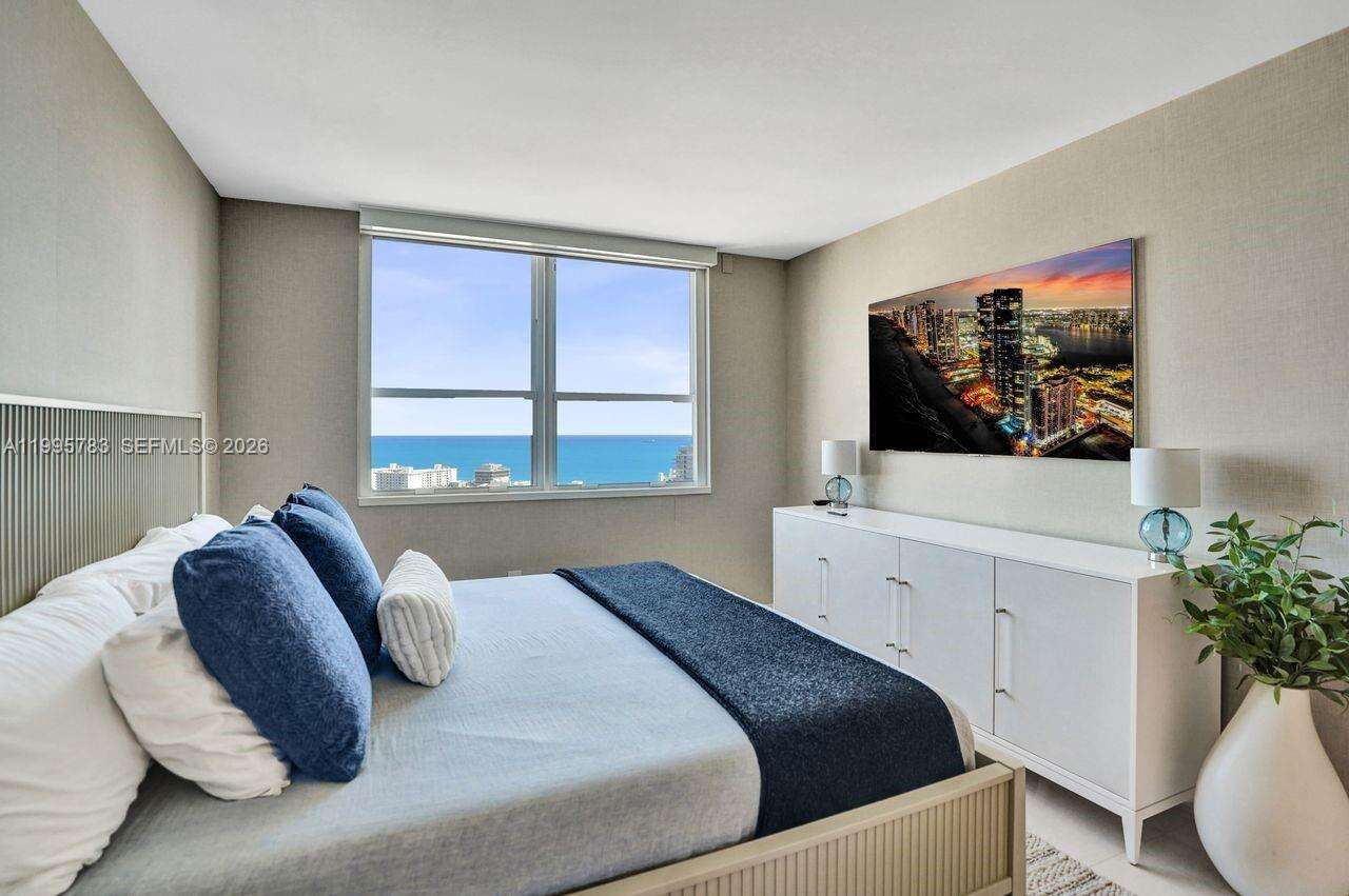 Yacht Club At Portofino at 90 Alton Rd, Miami Beach, FL 33139 - For Rent photo 6