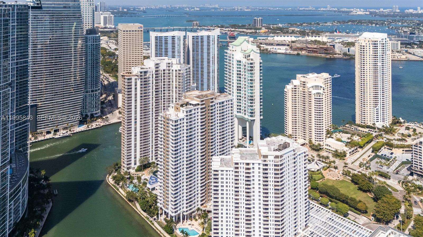 Courts Brickell Key at 801 Brickell Key Blvd, Miami, FL 33131 - For Rent photo 14